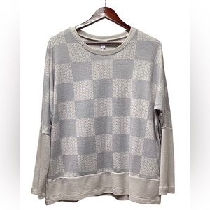 LulaRoe Tammy Top. Gray block pattern. Size Large